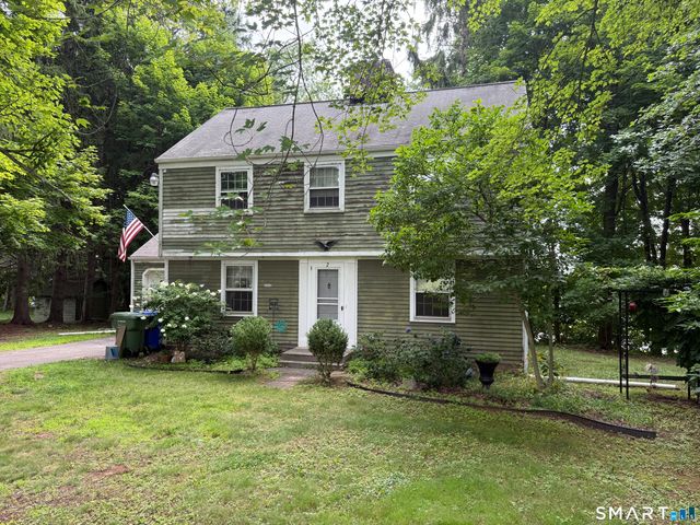 2 Ballfall Road, Middlefield, CT 06481