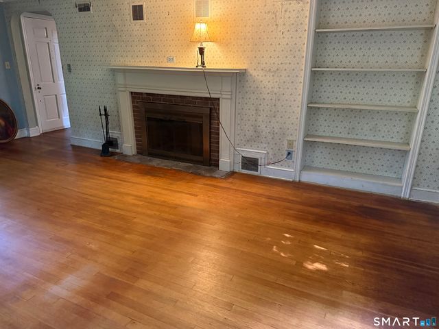 2 Ballfall Road, Middlefield, CT 06481