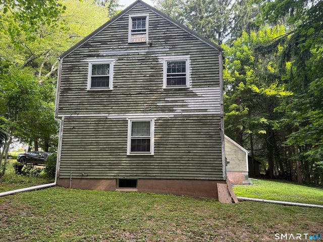 2 Ballfall Road, Middlefield, CT 06481