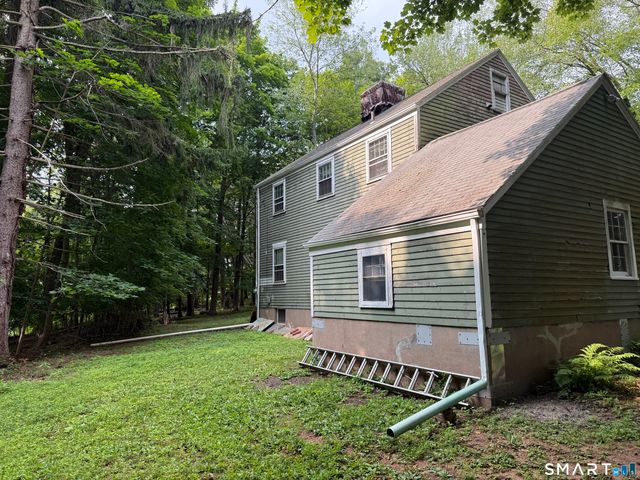 2 Ballfall Road, Middlefield, CT 06481