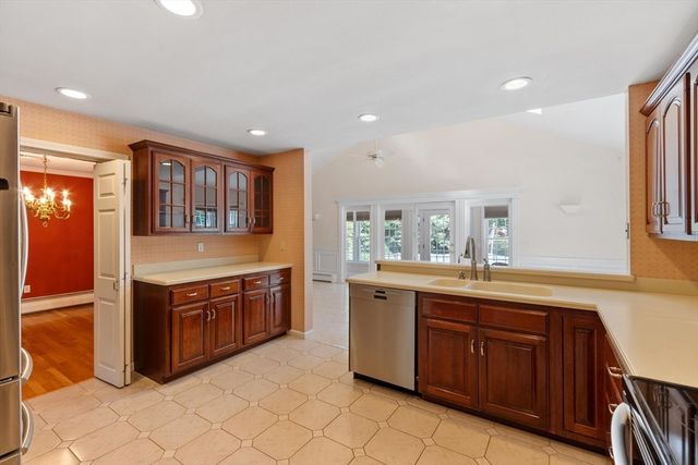 305 High St Ext, Lancaster, MA 01523