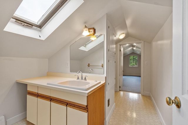 305 High St Ext, Lancaster, MA 01523