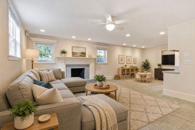 305 High St Ext, Lancaster, MA 01523
