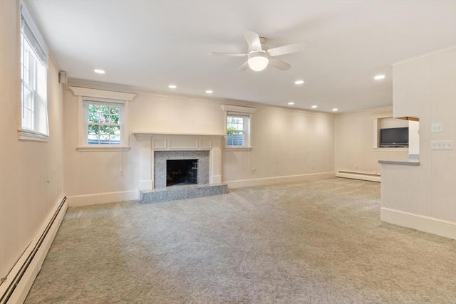 305 High St Ext, Lancaster, MA 01523