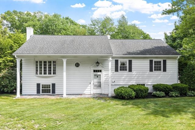 305 High St Ext, Lancaster, MA 01523
