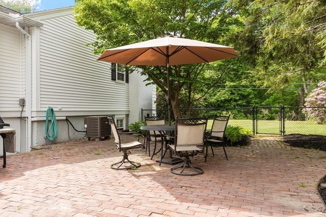 305 High St Ext, Lancaster, MA 01523