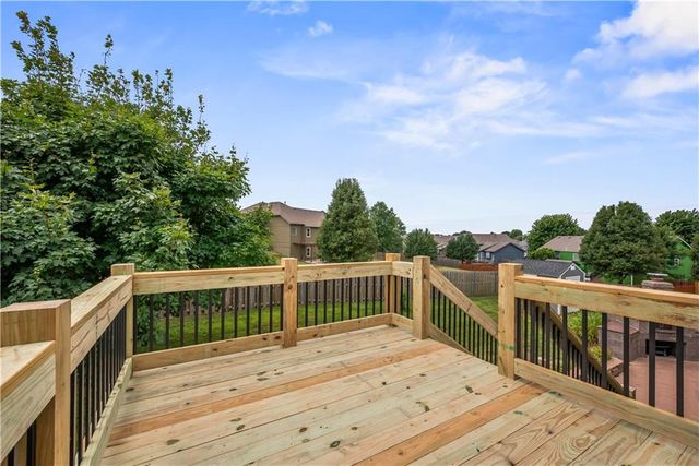 905 NW 112th Terrace, Kansas City, MO 64155