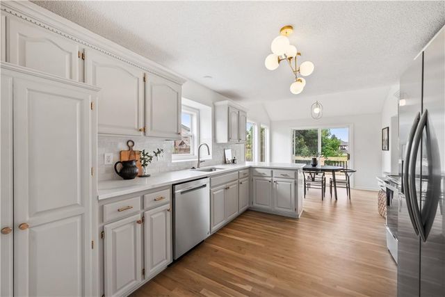 905 NW 112th Terrace, Kansas City, MO 64155