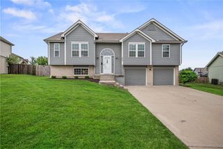 905 NW 112th Terrace, Kansas City, MO 64155