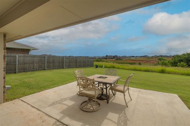 18024 Sunny Stone Court, Edmond, OK 73012