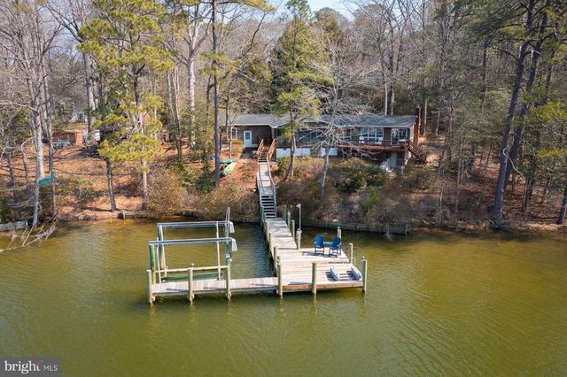 57 SWANN CT, Reedville, VA 22539