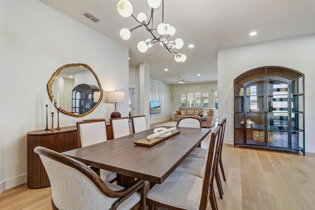 2701 Robinson Creek Ln, Elk Grove, CA 95758