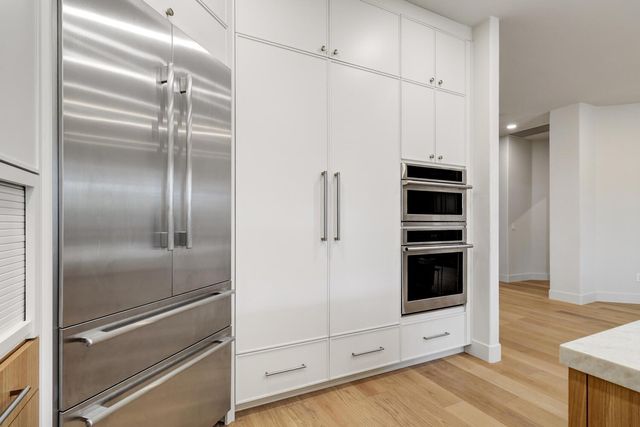 2701 Robinson Creek Ln, Elk Grove, CA 95758