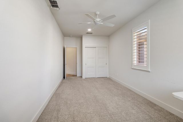 2701 Robinson Creek Ln, Elk Grove, CA 95758