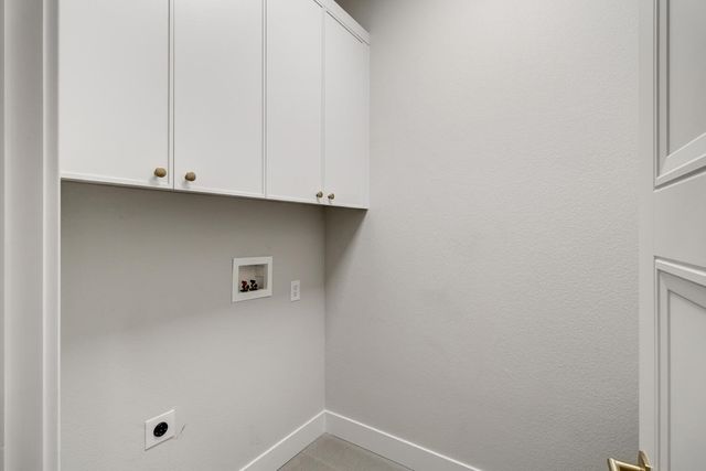 2701 Robinson Creek Ln, Elk Grove, CA 95758