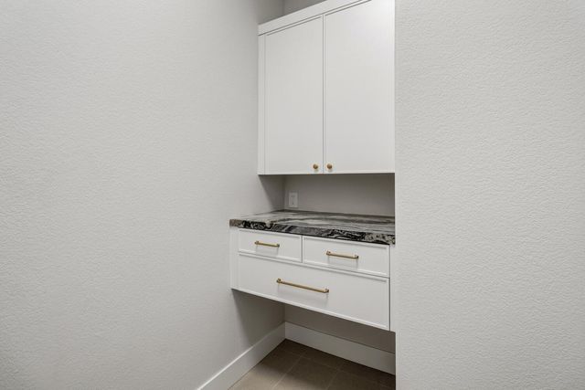 2701 Robinson Creek Ln, Elk Grove, CA 95758