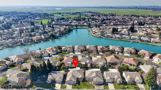 2701 Robinson Creek Ln, Elk Grove, CA 95758