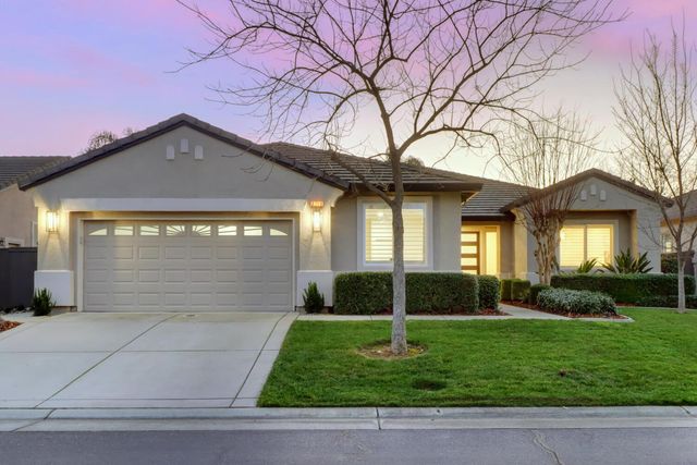 2701 Robinson Creek Ln, Elk Grove, CA 95758
