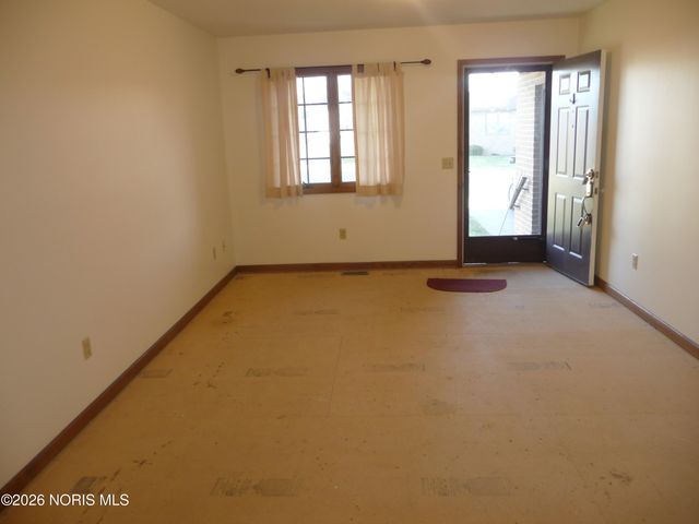 443 W College Avenue, 443, Pemberville, OH 43450