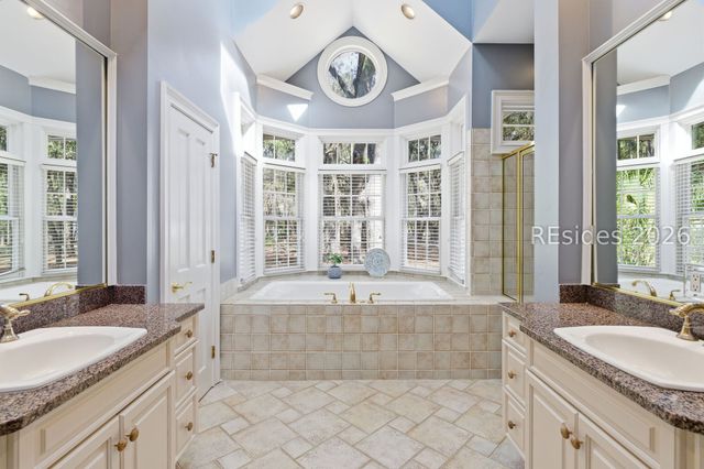 18 Forest Lake Dr, Daufuskie Island, SC 29915