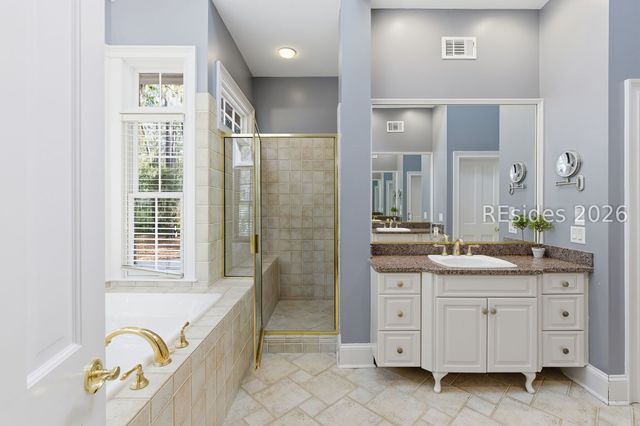 18 Forest Lake Dr, Daufuskie Island, SC 29915