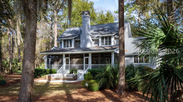 18 Forest Lake Dr, Daufuskie Island, SC 29915