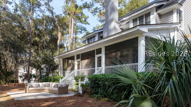 18 Forest Lake Dr, Daufuskie Island, SC 29915