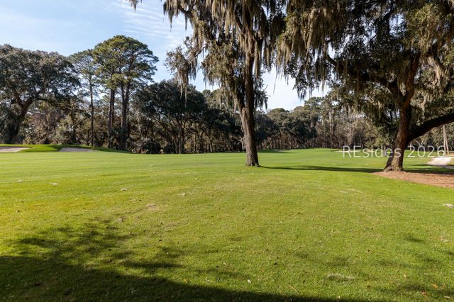 18 Forest Lake Dr, Daufuskie Island, SC 29915