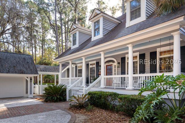 18 Forest Lake Dr, Daufuskie Island, SC 29915