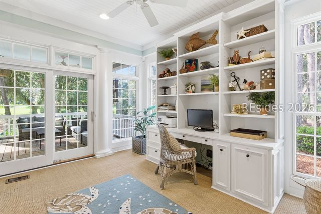 18 Forest Lake Dr, Daufuskie Island, SC 29915