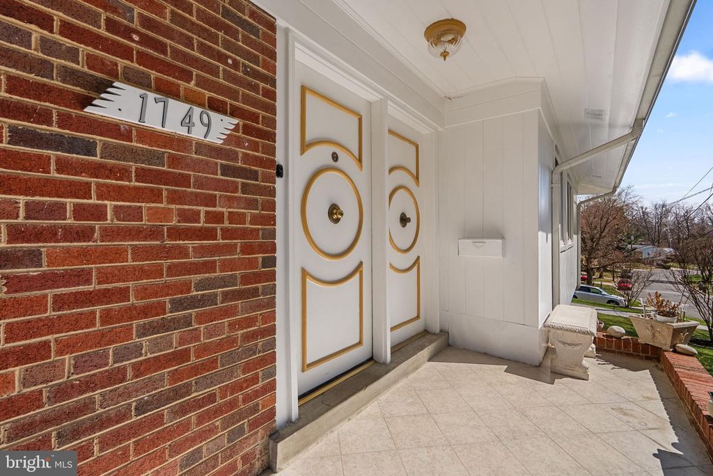 1749 VERBENA ST NW, Washington, DC 20012