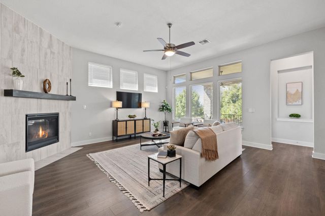 2332 Airport DR, Leander, TX 78641