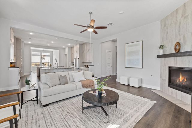 2332 Airport DR, Leander, TX 78641
