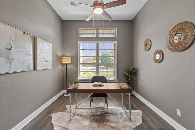 2332 Airport DR, Leander, TX 78641