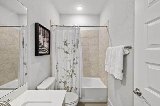 2332 Airport DR, Leander, TX 78641