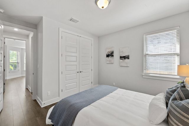 2332 Airport DR, Leander, TX 78641