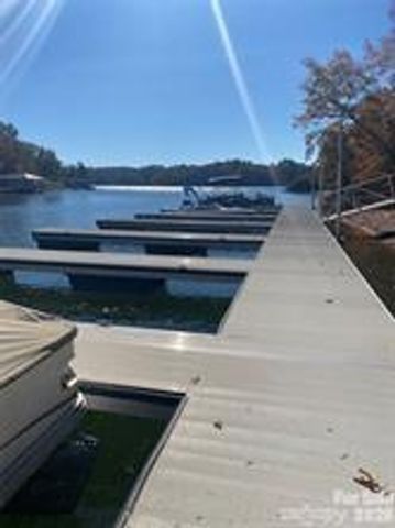 436 Sunset Point Parkway 39, Nebo, NC 28761