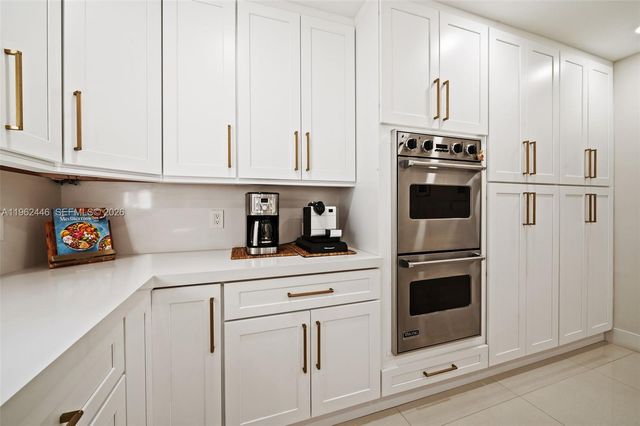 16140 Aberdeen Way, Miami Lakes, FL 33014