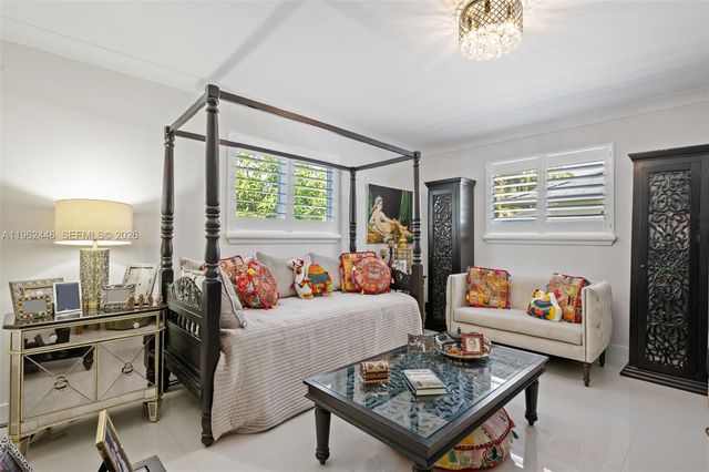 16140 Aberdeen Way, Miami Lakes, FL 33014