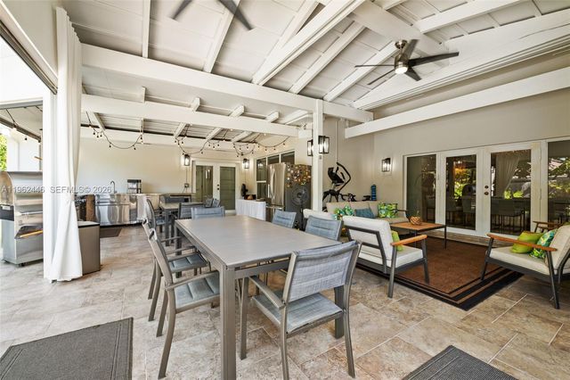 16140 Aberdeen Way, Miami Lakes, FL 33014