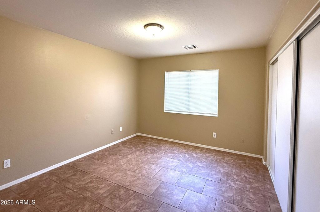 11246 W SELLS Drive, Phoenix, AZ 85037 — photo 4