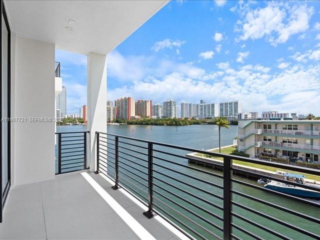 4008 NE 167th St 6, North Miami Beach, FL 33160