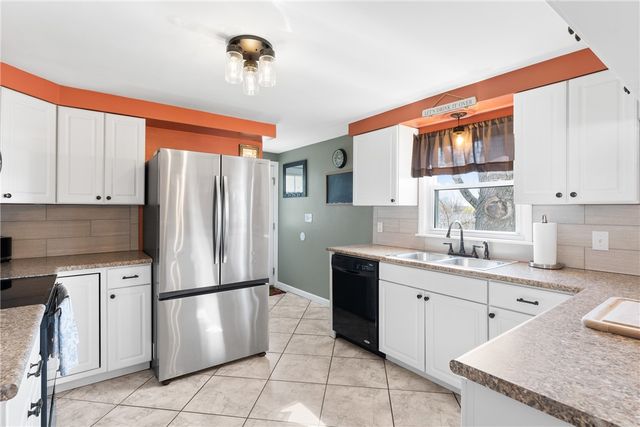 15 Green Street, Cumberland, RI 02864