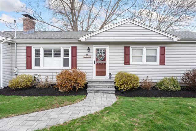15 Green Street, Cumberland, RI 02864