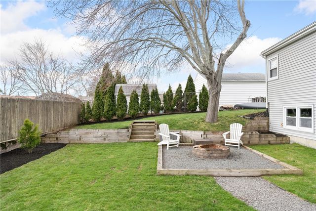 15 Green Street, Cumberland, RI 02864