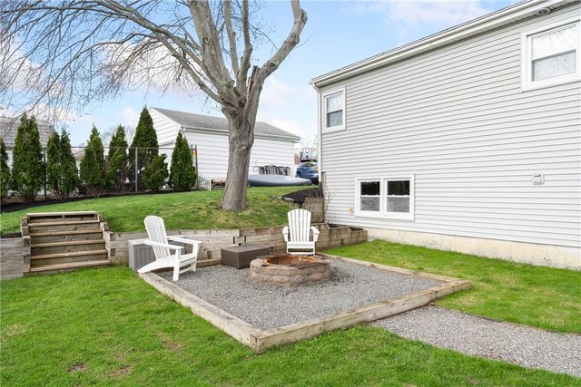 15 Green Street, Cumberland, RI 02864