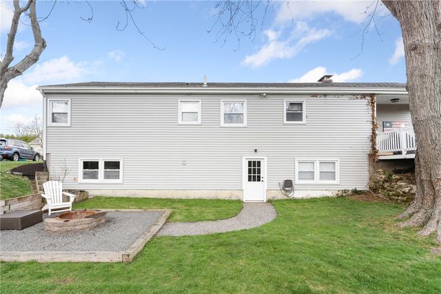 15 Green Street, Cumberland, RI 02864