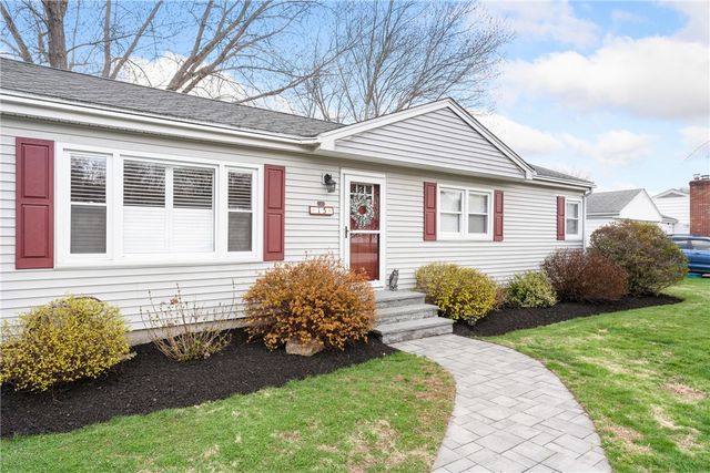 15 Green Street, Cumberland, RI 02864