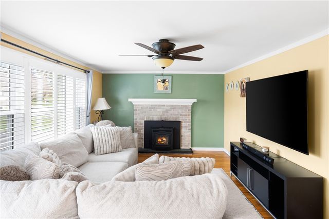 15 Green Street, Cumberland, RI 02864