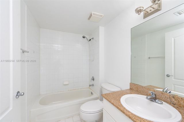 117 NW 42nd Ave 1515, Miami, FL 33126